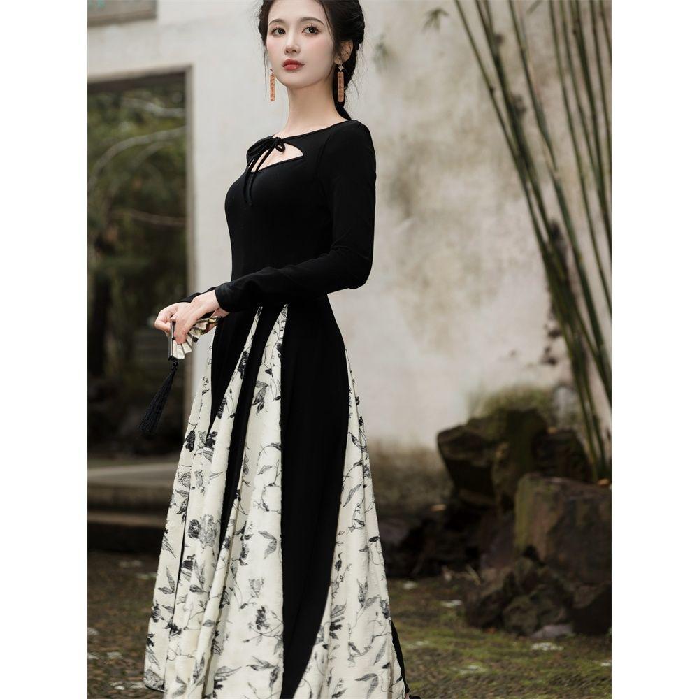 Elegant Retro Floral Print Long-Sleeve Dress - Women's Early Spring 2026 Collection