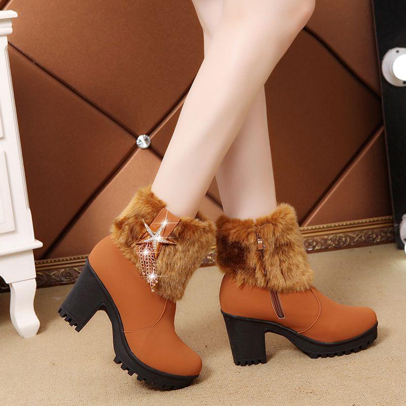 

New fashionable and warm short cotton boots for women