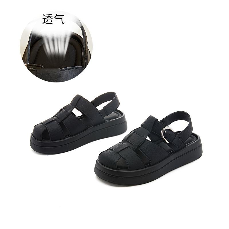 Woven bag head sandals women's 2025 summer new flat-bottomed retro buckle women's outer wear casual hollow Roman sandals