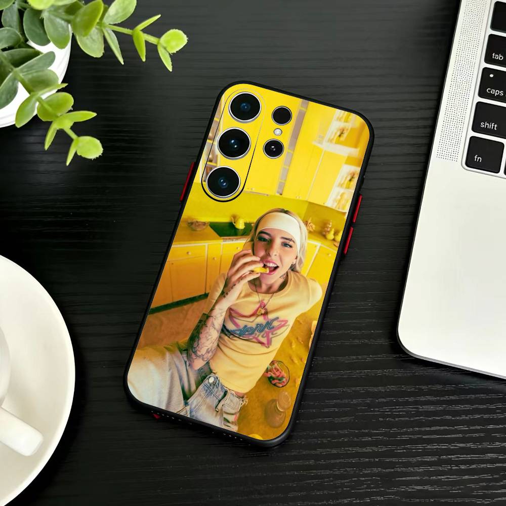 Singer Young L-Miko Phone Case For Samsung S26,S25,S24,S23,S22,S21,S20,Plus,Fe,Lite,Others Black Cover