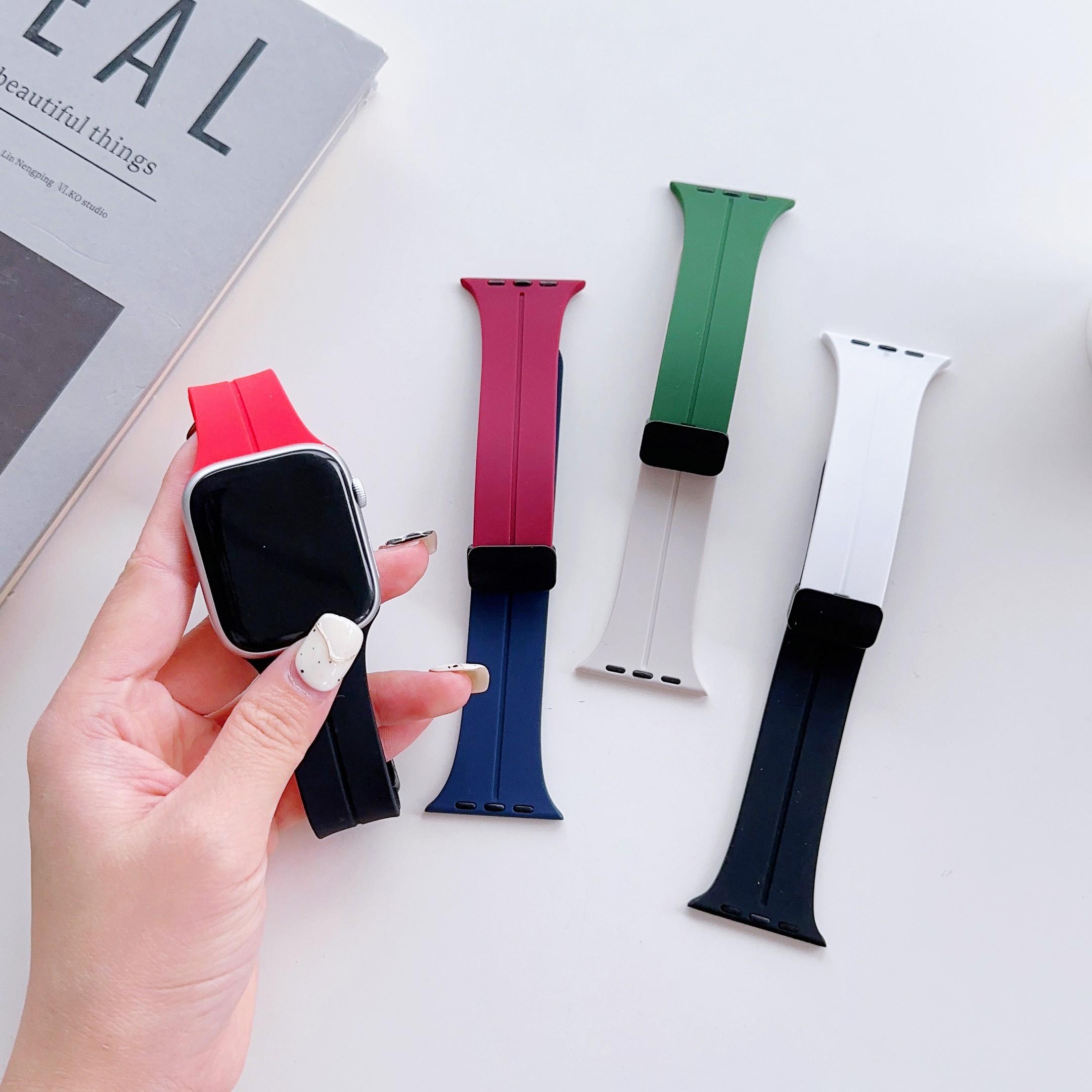 

Силиконовый регулируемый магнитный ремешок с пряжкой для Apple Watch Series 8 7 6 5 SE Ultra 38 мм 40 мм 41 мм 42 мм 44 мм 45 мм 49 мм