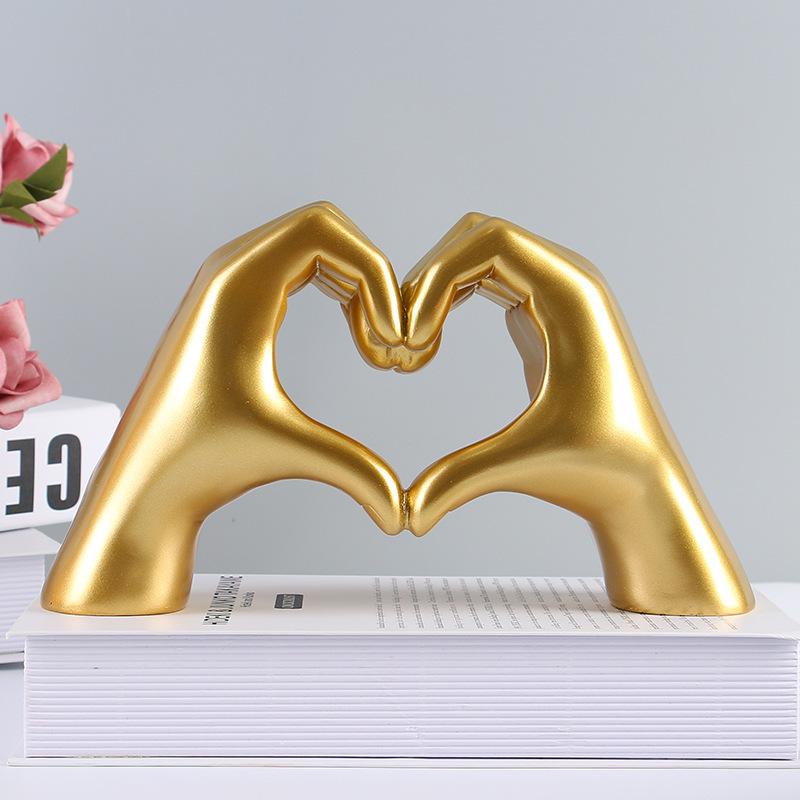 Heart-In-Hand Resin Ornament: Bedroom & Desktop Decor Gift