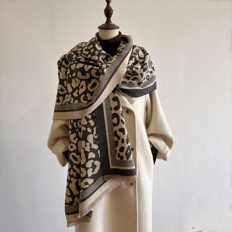 Leopard Print Imitation Cashmere Scarf, Winter Printing Warm Shawl, Advanced Commuting Feeling Neck Protection And Cold Protection Scarf