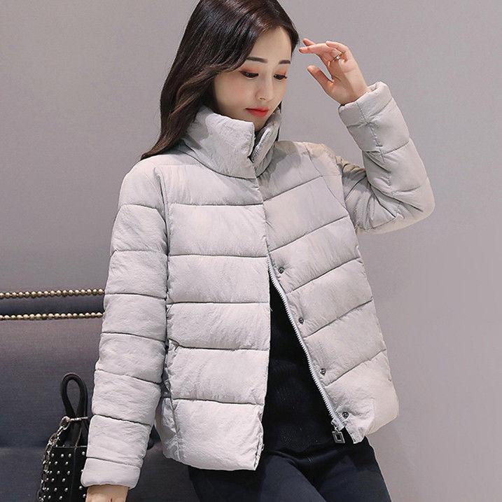 

Женская зимняя пуховая хлопковая парка, куртка, пальто с коротким воротником-стойкой, длинный рукав, карман на молнии, тонкий, однотонный, однотонный M серый