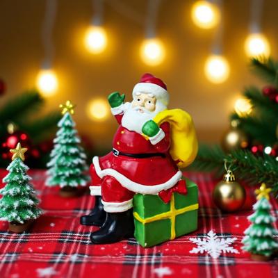 Santa Claus Figurine Christmas Tabletop Resin Santa Sculpture With Gift