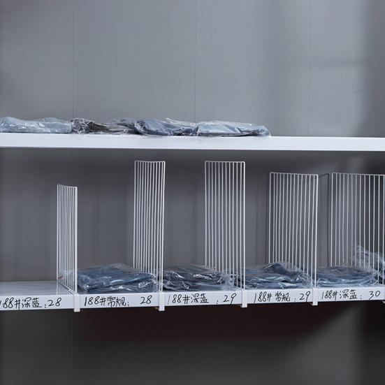 4-teiliger Kleiderteiler, Regal-Organizer, hochfest, rostfrei, korrosionsbeständig, einfach zu installierende Regalteiler, Schranktrenner