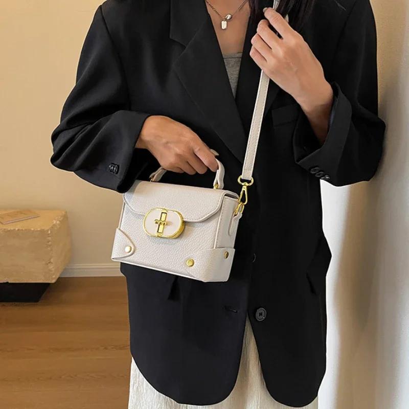 Portable Small Square Bags for Women Casual Flap Bags Travel Bags Lightweight Bags Women's Shoulder Crossbody Bag