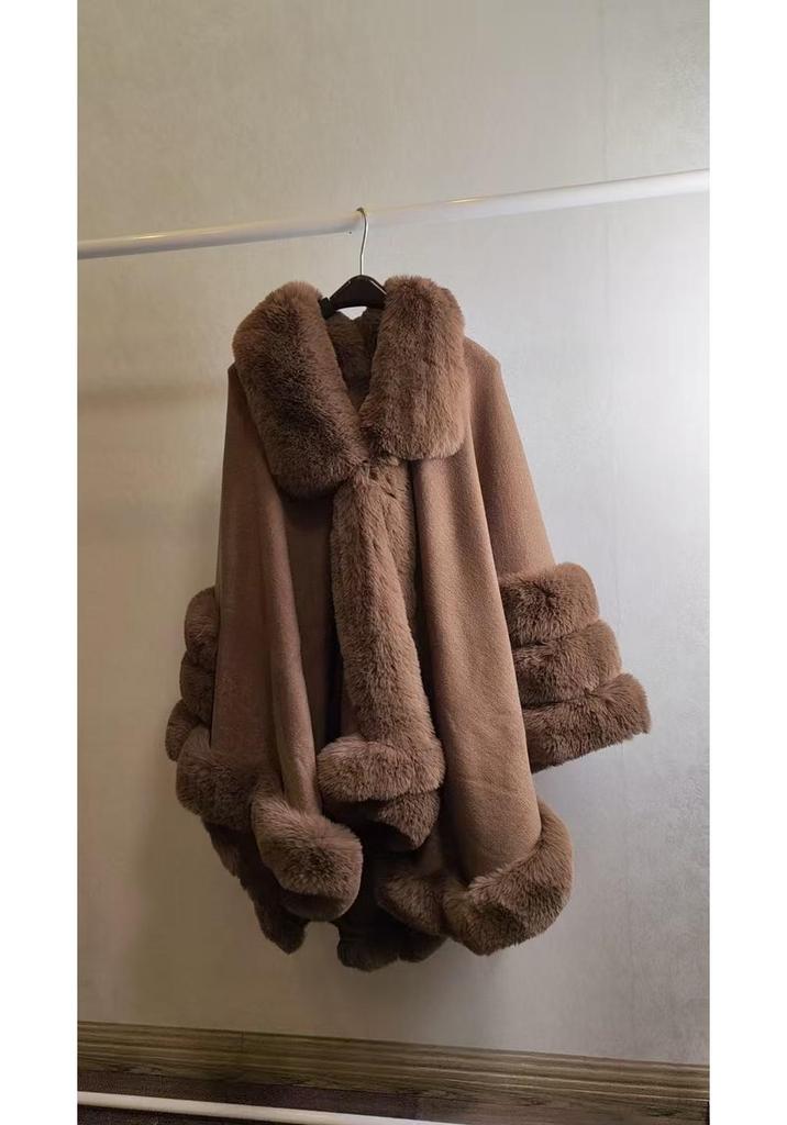 European & American Autumn/Winter Knit Fur Collar Cape with 3 Fur Strips