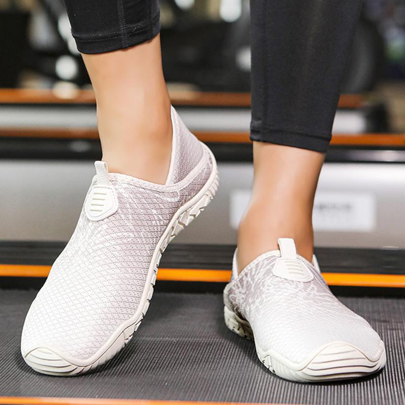 Moda Kadın Erkek Su Ayakkabısı Yalınayak Düz Plaj Ayakkabısı Hızlı Kuruyan Yürüyüş Spor Sandaletleri Hafif Rahat Dış Mekan Ayakkabısı Çift 46