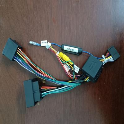 Accesorios para la electrónica del coche – Cables, adaptadores y enchufes