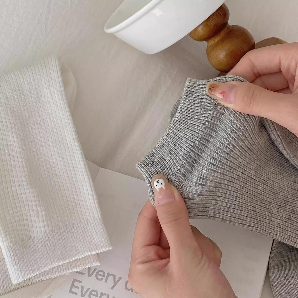 Damen Wadenlange Schlankmachende Plüschsocken: Vertikale Streifen, Lockere Manschette, Atmungsaktiv, Anti-Pilling, Doppelnadel-Finish.