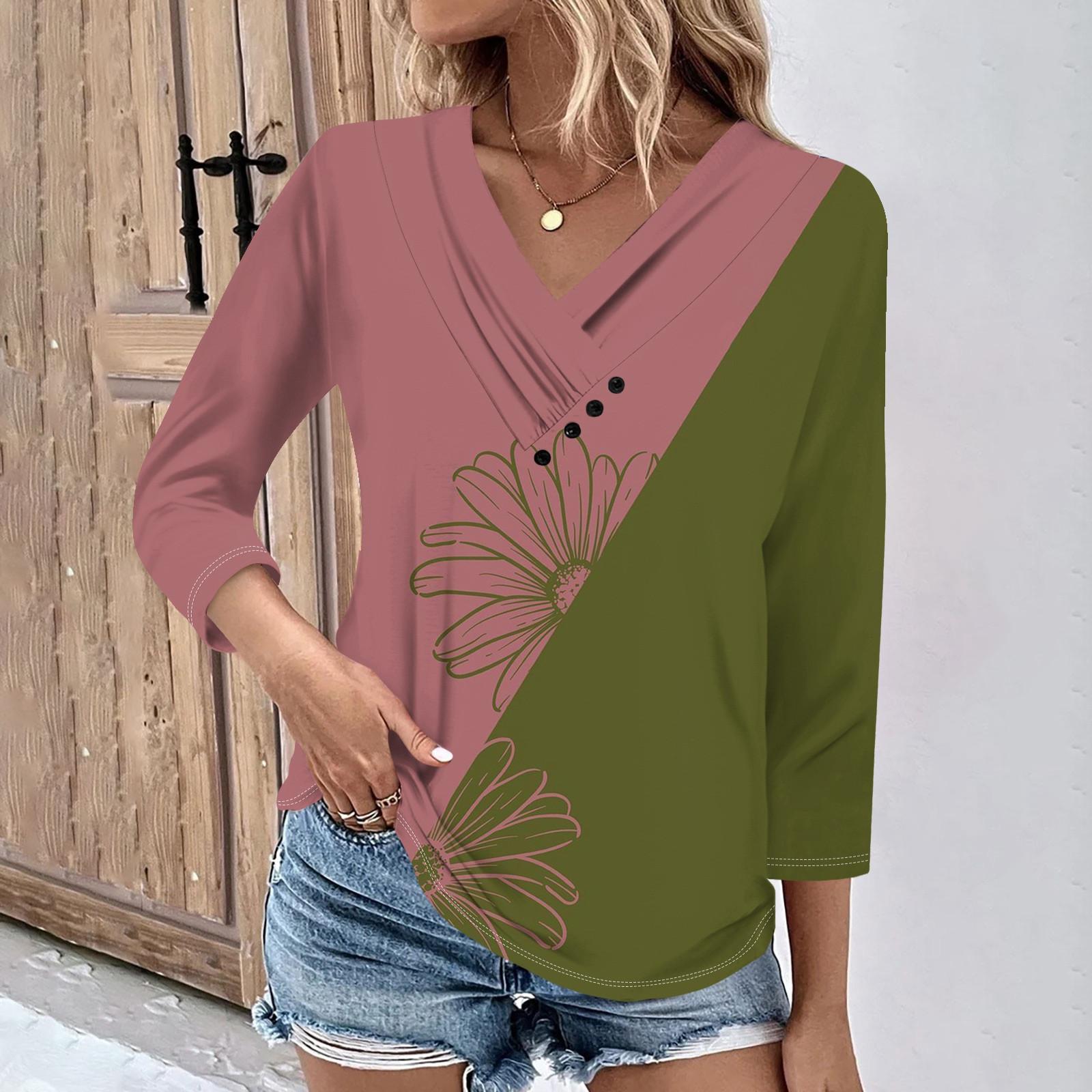 Женские повседневные футболки с рукавом 3/4 для выходных с V-образным вырезом и принтом — фото 6