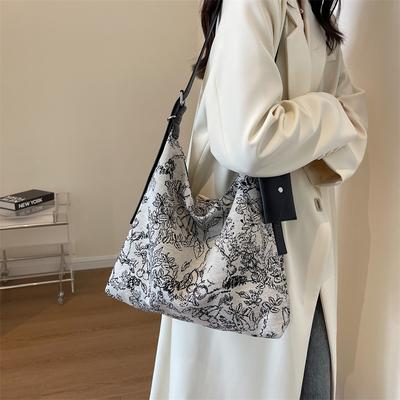Retro Texture Large Capacity Commuter Bag Women's Fashion Versatile Shoulder Armpit Bag Fashion Printed Women's Tote Bag