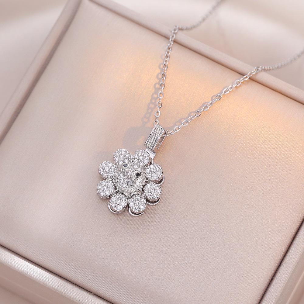 

Модное ожерелье с подвеской в ​​виде подсолнуха для женщин, новинка 2024 года, цепочка из нержавеющей стали, ювелирные изделия, аксессуары для вечеринок 45cm