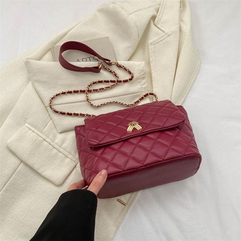 Stylish Pu Leather Ladies Shoulder Bag Summer 2023 Trendy Crossbody Chain Bag