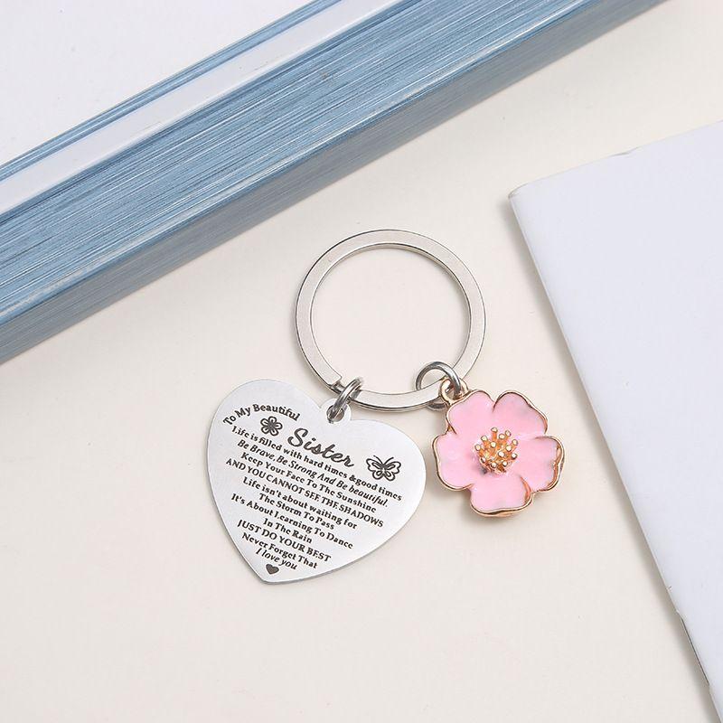1pc Peach Heart Engraved Stainless Steel Keychain Bag Car Key Pendant Flower Key Ring Accessories