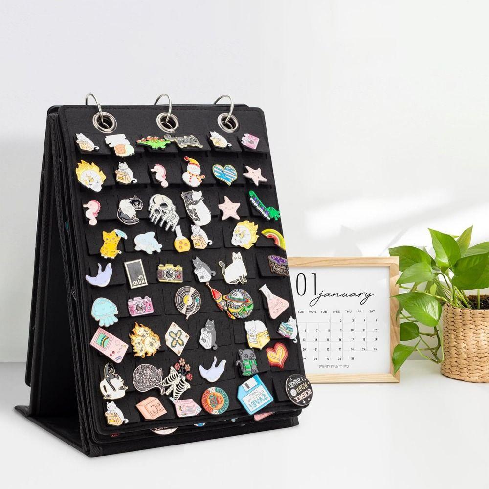 Großer Pin-Ausstellungsständer Klappdeckel-Abzeichen-Ausstellungskoffer Schuhanhänger-Halter Schmuckorganisator