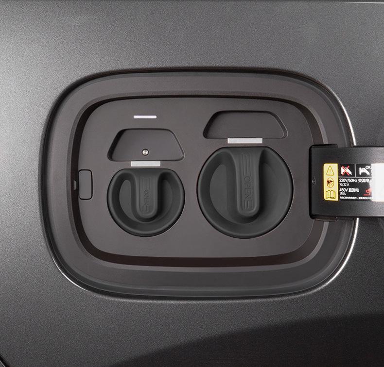 Silicone Waterproof Magnetic Charging Port Cover for Ideal L6-L9 Cars - Black Tech Accessory