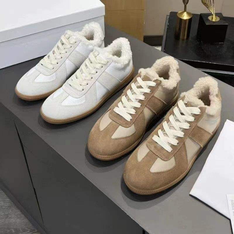 2025 neue Winter-Samt-Sportschuhe mit dicker Sohle, Freizeitschuhe mit flacher Sohle für moralisches Training, farblich passend, zum Schnüren, weiße Schuhe, Board-Schuhe, Damen