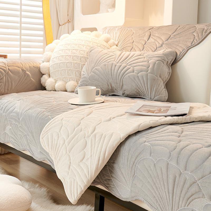 

Winter Dutch Fleece Sofa Cushion, Winter Thickened Non-Slip Seat Cushion, Simple Modern Sofa Cover, Short Plush Cover Towel 70*70cm