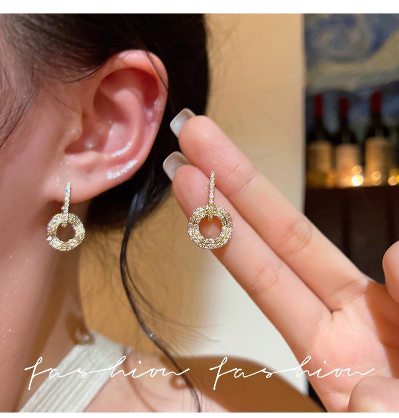 Love Pearl Stud Earrings, Gentle and Versatile Earrings 2026 Light Luxury Simple Ear Buckle Earrings