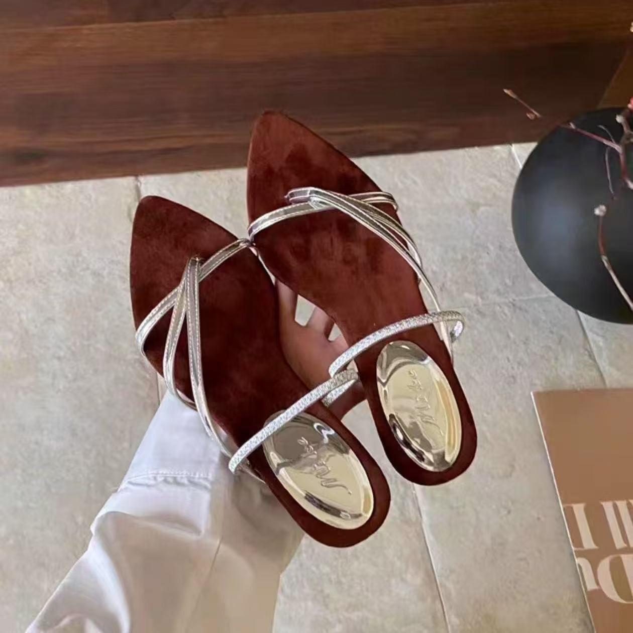 

Fashion The New Summer 2025 Fashion and Versatile Pointed-toe High Heels with A Popular Wedge Heel Can Be Worn in Two Ways 40 серебряный