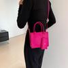 Moteriktig skulderveske Mote Håndveske med stor kapasitet for kvinners høst Ny koreansk versjon Enkel og lett håndveske