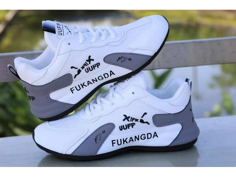 Men's Breathable Mesh Casual Shoes - Lightweight, Soft Sole, Trendy Running Sneakers for Autumn