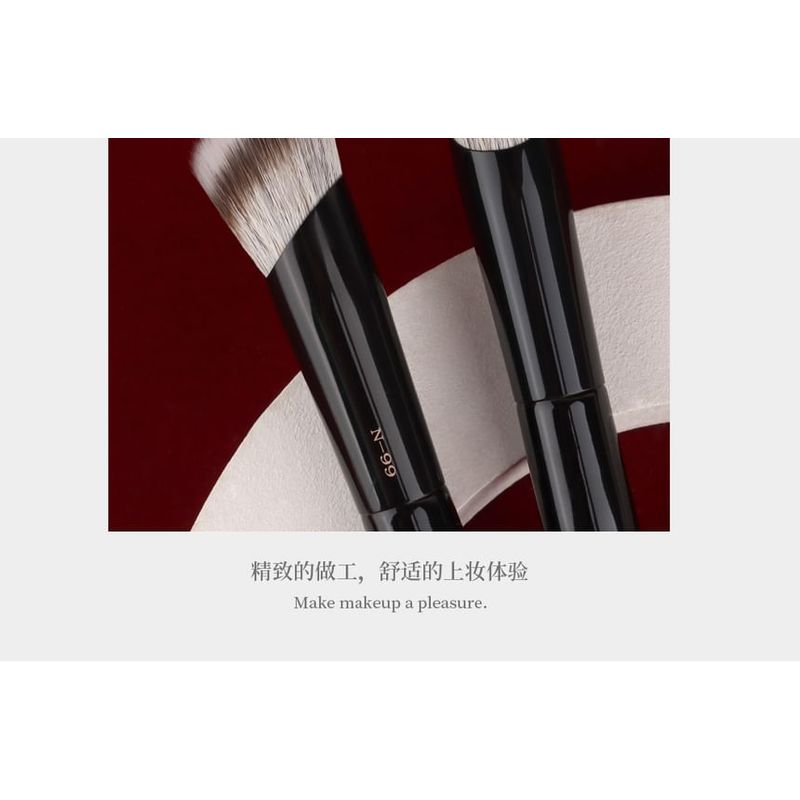 Hepius - Angled Blush Brush