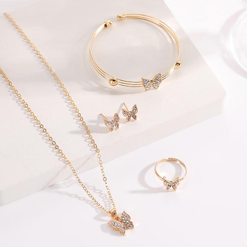 

1 Набір Вишуканих Романтичних Ювелірних Наборів у Формі Серця з Метеликами для Жінок Дівчат Ефектне Кольє Браслет Сережки Кільце Набір Подарунки