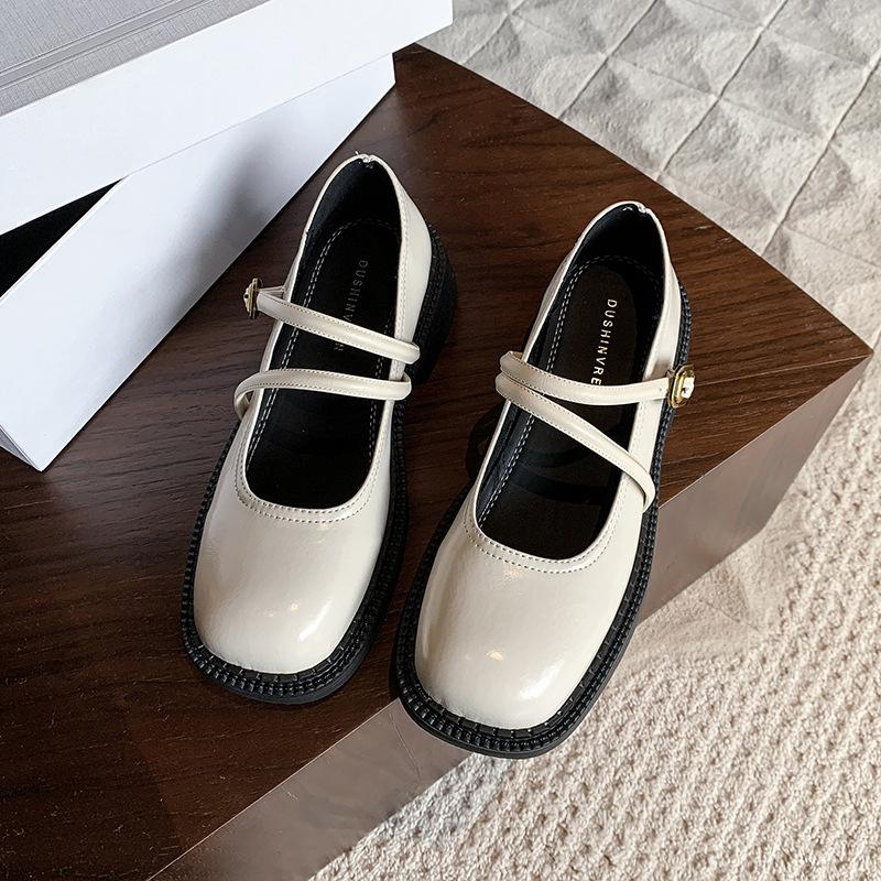 

Женские туфли Мэри Джейн на мягкой подошве, весенне-осенние туфли из лакированной кожи с открытым мыском, новые туфли на платформе 2025 для ношения с юбкой 40 бежевый