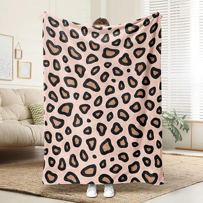 This Stylish Leopard Print Blanket Is Made of Polyester Is Machine Washable and Suitable for Use On Sofas and Beds