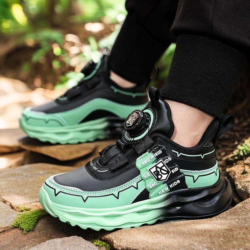 2025 neue Jungen Laufschuhe drehbare Knopfschuhe Mesh atmungsaktiv Mode Kinder Sportschuhe Fabrik Direktversand