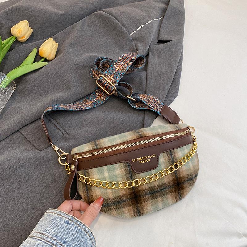 

Bag Women s 2024 Winter New Shoulder Bag Fashion Trend Crossbody Bag Cloud Flower Chain Handbag Waist Bag Breast Bag зелений