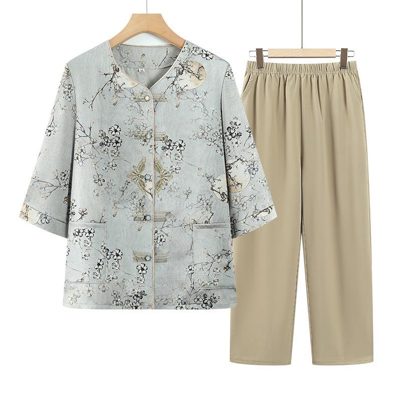 

Summer Two-Piece Set for Elderly Women: Grandma Style Shirt & Trousers with Three-Quarter Sleeves XL (45-50 kg) синій