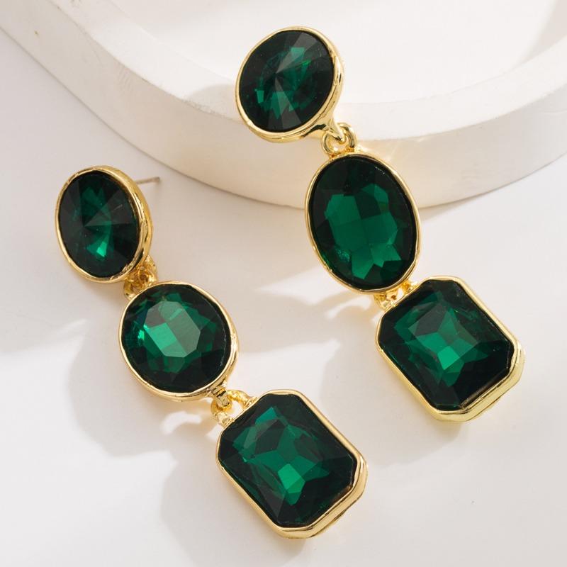 High-end party earrings women s super flash fashion wind alloy geometric earrings glass diamond earrings зелёный