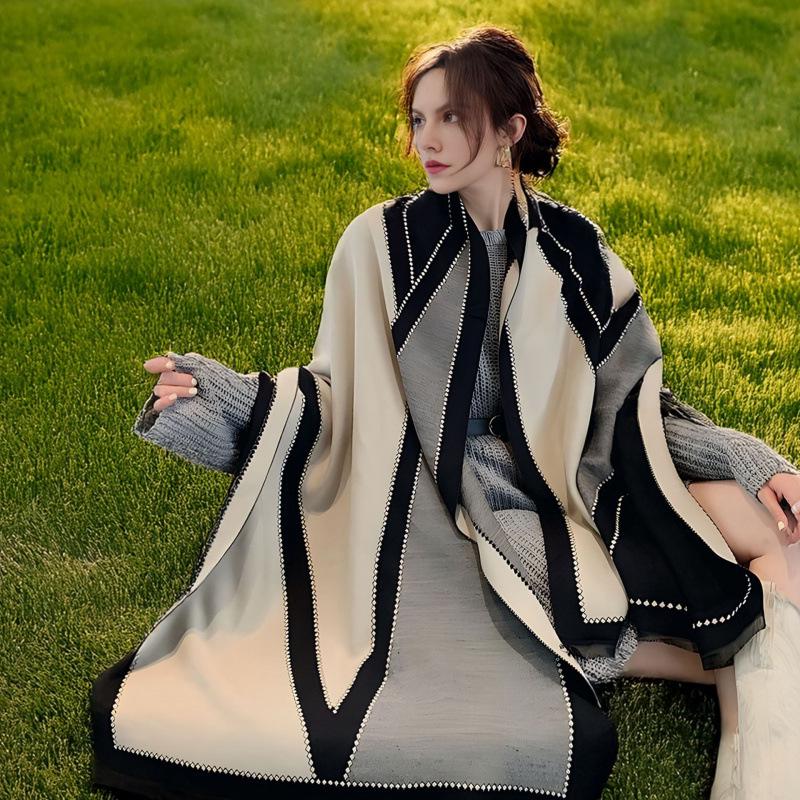 2025 High-End Women's Korean Style Versatile Shawl: Double-Sided, Warm, Imitation Cashmere Scarf with Old Flower Design for Autumn/Winter.