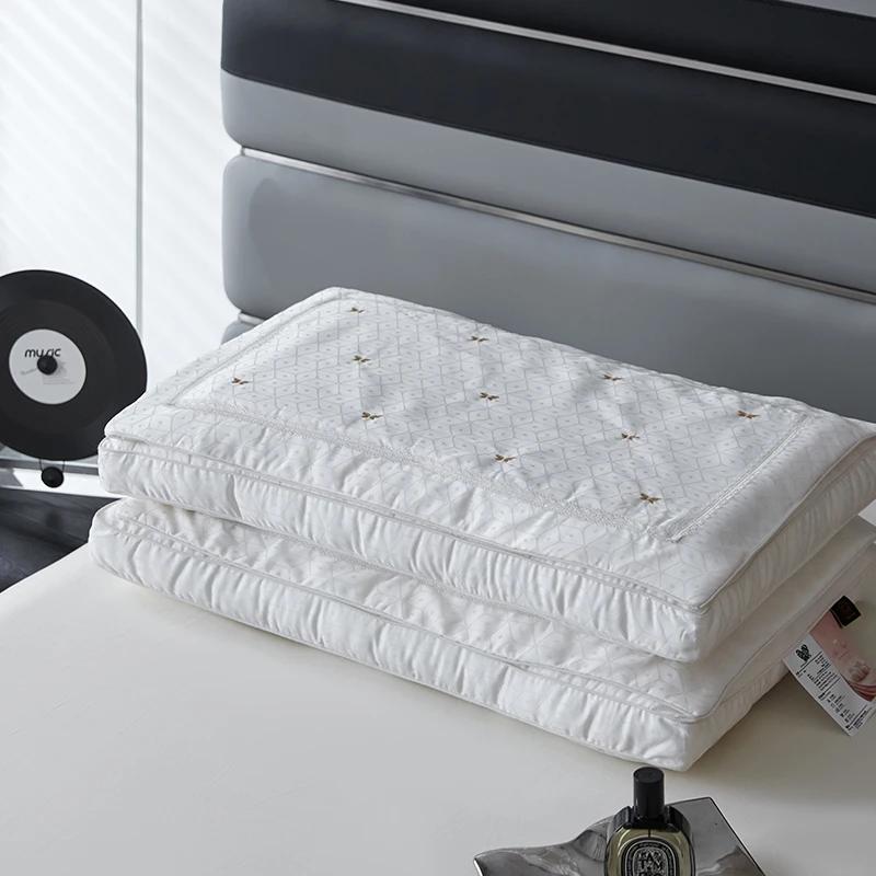 

Хлопок Tiansi плотностью 100 нитей, класс А, крупный жаккард, шелк тутового шелкопряда (Длинный шелк) Антибактериальная подушка для защиты шеи Low pillow 1Pc