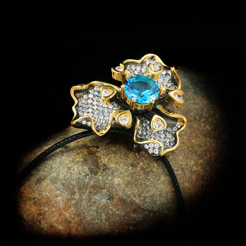 Black and Gold Two Color Flowers Inlaid with Diamonds for Women Exaggerated Necklace