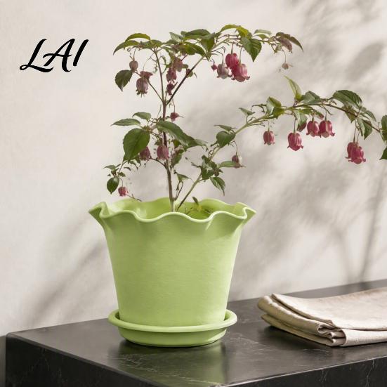 Drainage Pot with Saucer Wavy Edge Planter Saucer Thickened Flower Succulent Tray Holes Modern Plant for Indoor Outdoor Plants Round Garden Holder