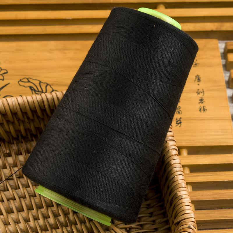 Große Rolle 402 Haushalts-Farb-Handnähgarn Nähgarn Nähmaschinennähgarn Polyester-Nähnadelgarn Näh-Pagodengarn