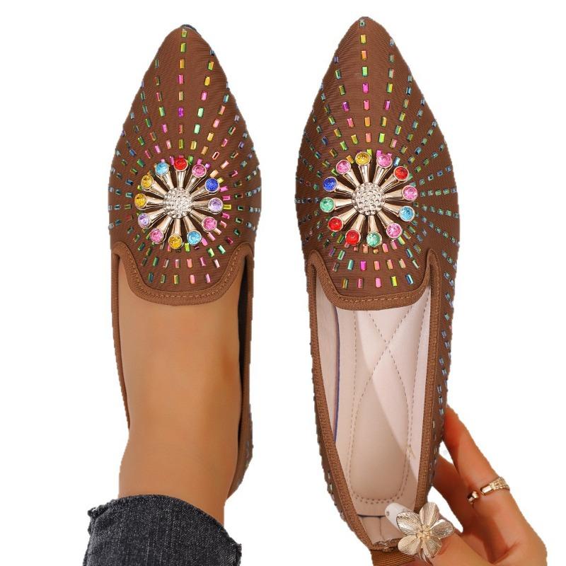 Large size women's shoes new flat bottom shallow mouth Doudou shoes flat bottom rhinestone pointed single shoes women