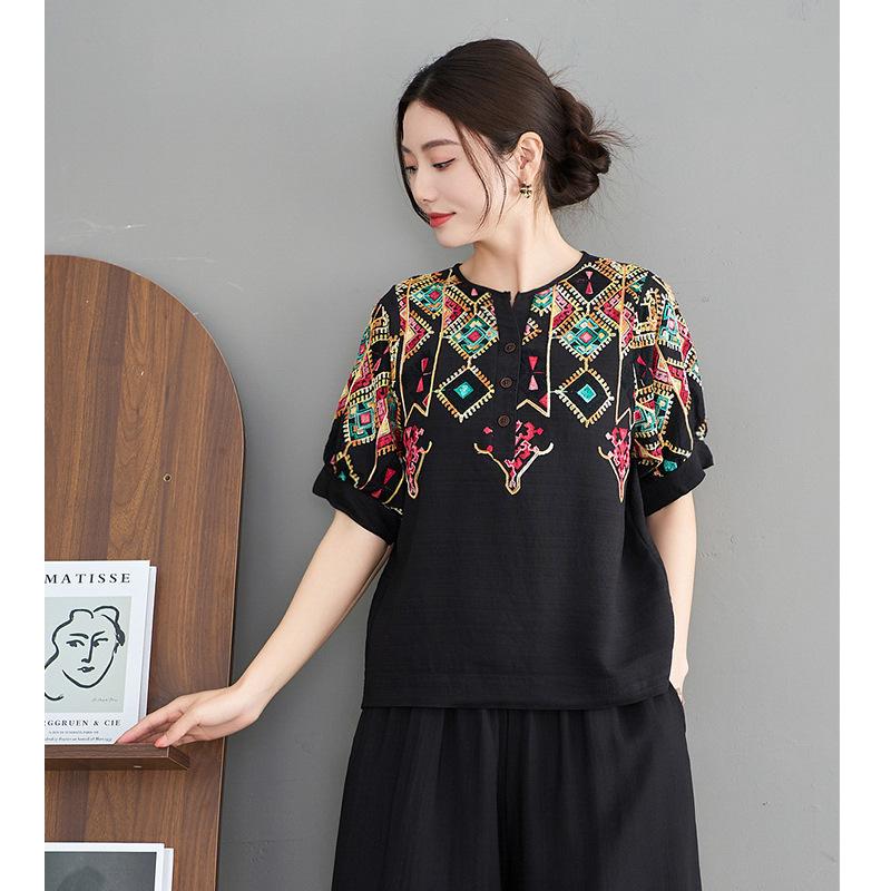 

2026 Women s Korean Style Short Sleeve T-shirt - High-end French & Hong Kong Light Mature Design XL (90-105 jin) чёрный