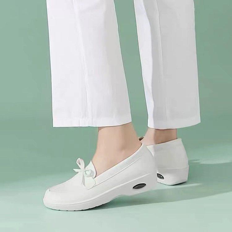 Breathable and not tired foot nurse shoes Soft sole absorbs sweat and does not stink Foot air cushion heightens non-slip medical shoes