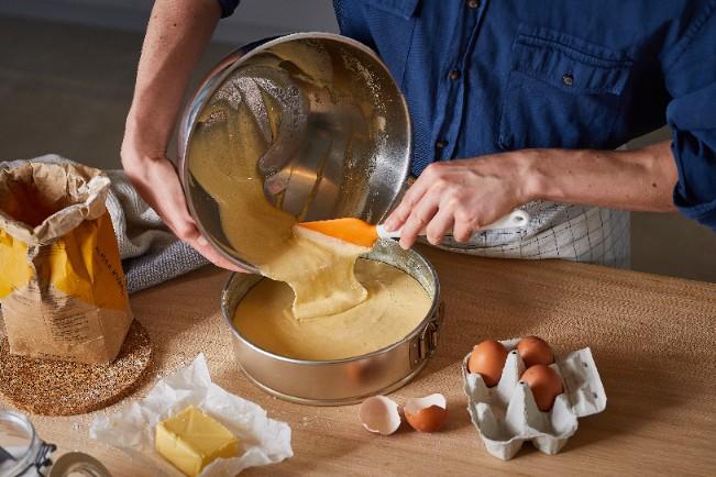 Fiskars Functional Form Silicone Hand Whisk Egg Beater