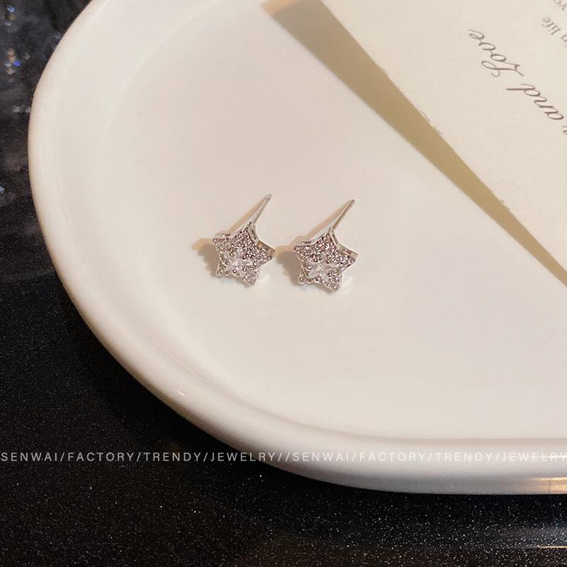 

Korean sweet five-pointed star stud earrings women s light luxury niche design high-end earrings exquisite fashion temperament ear jewelry