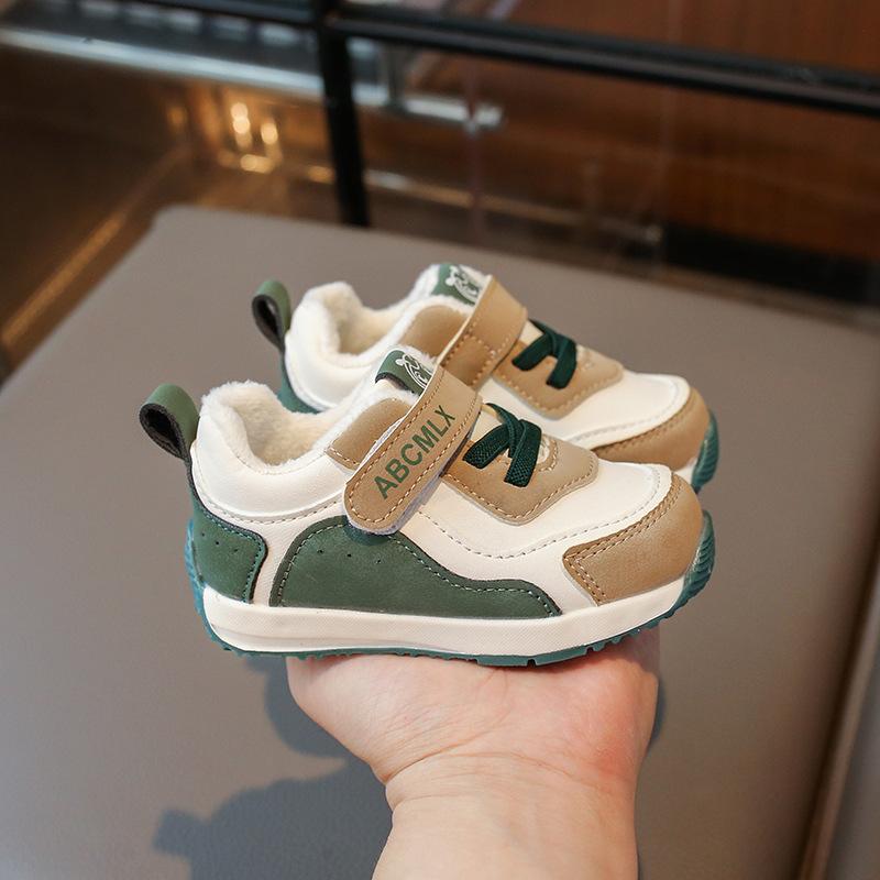Baby spring and winter velvet shoes 0-1-3 years old children's sports shoes boys soft-soled toddler shoes girls warm cotton shoes