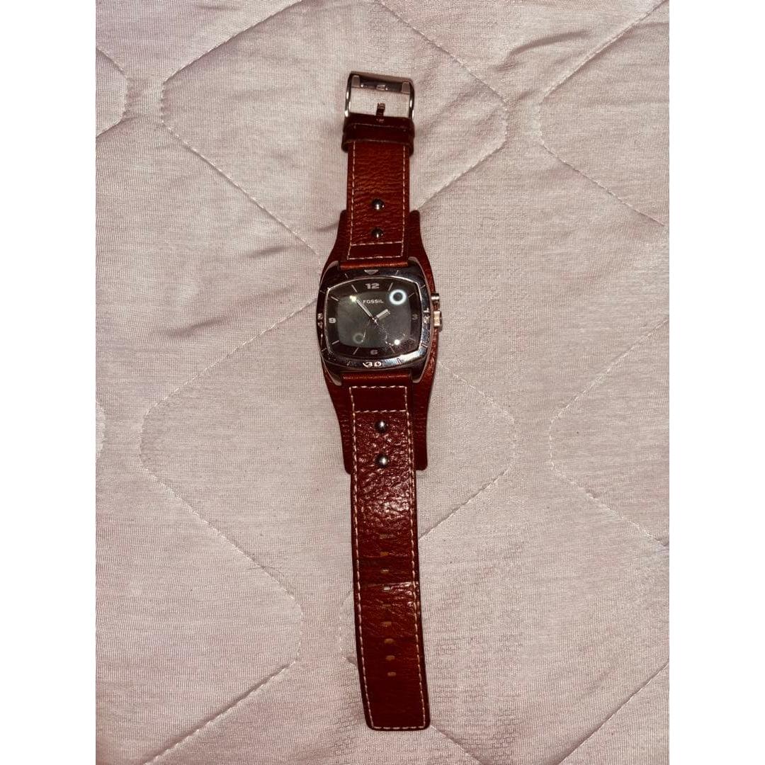 Used FOSSIL watch brown leather belt body