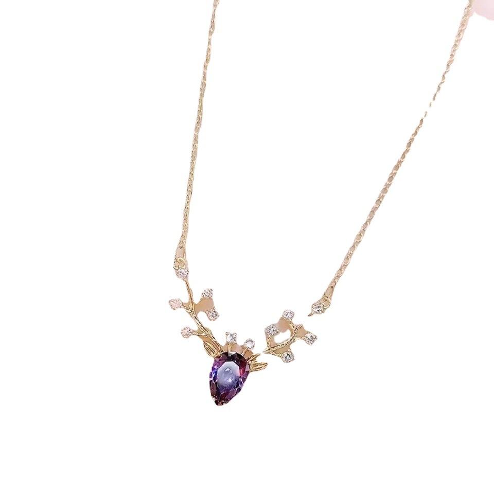 European and American new models, a deer has your little elk Christmas necklace Internet celebrity sense simple temperament pendant