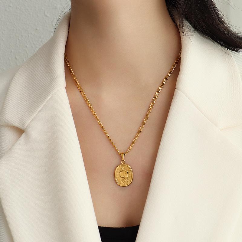 Niche Geometric Oval Titanium Steel Gold Coin Necklace Set: Withered Rose Series